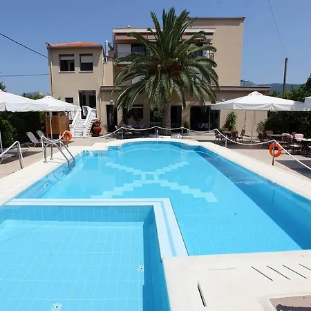 מלון Holidays Skala Prinou