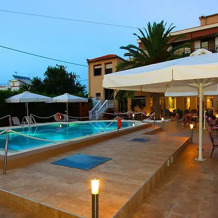 מלון Holidays Skala Prinou