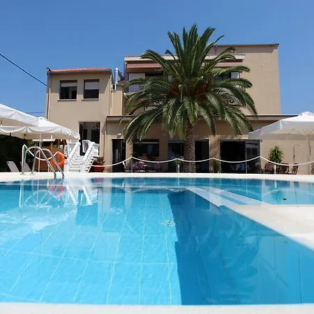Holidays 2*